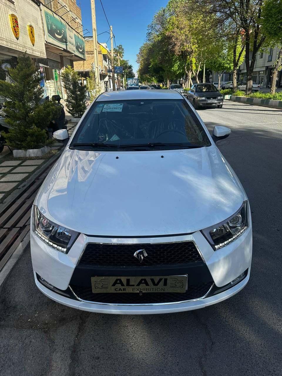 دنا پلاس 5 دنده EF7، مدل ۱۴۰۴ سفید|خودرو سواری و وانت|شهرکرد, |دیوار