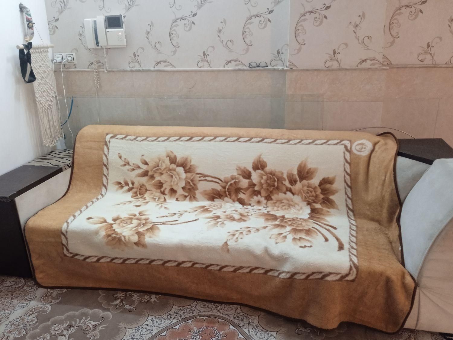 مبل کاناپه خاص|مبلمان خانگی و میز عسلی|قم, در بهشت|دیوار