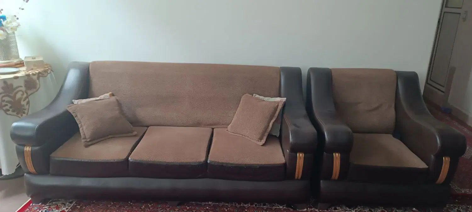 مبل ۷نفره ترکیب چرم پارچه.|مبلمان خانگی و میز عسلی|زنجان, |دیوار
