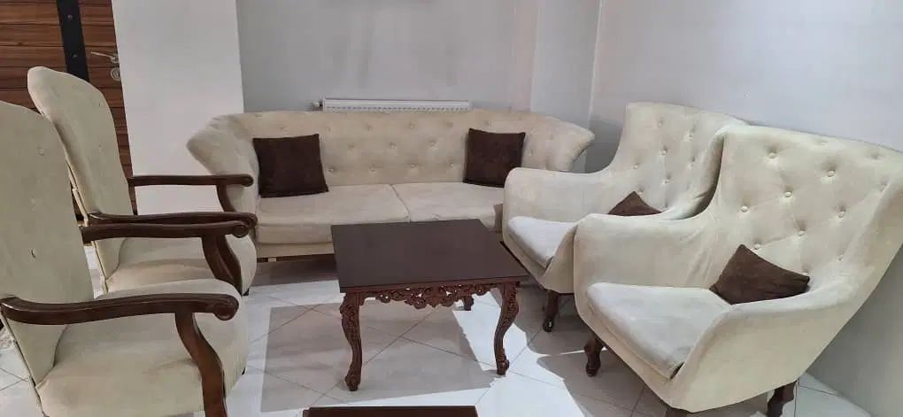 مبل ۷ نفره چستر|مبلمان خانگی و میز عسلی|تهران, شوش (باغ آذری)|دیوار