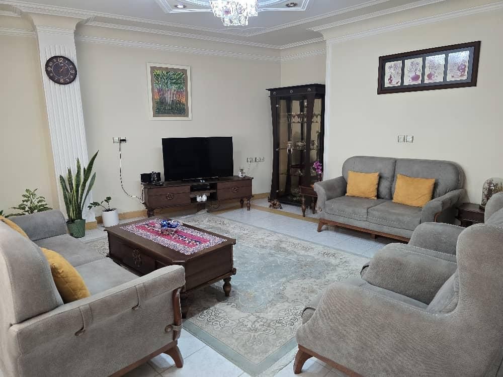 ۸۰متری تکواحدی پارکینگ اختصاصی محدوده ۱۲۲|اجارهٔ آپارتمان|رشت, کاکتوس|دیوار