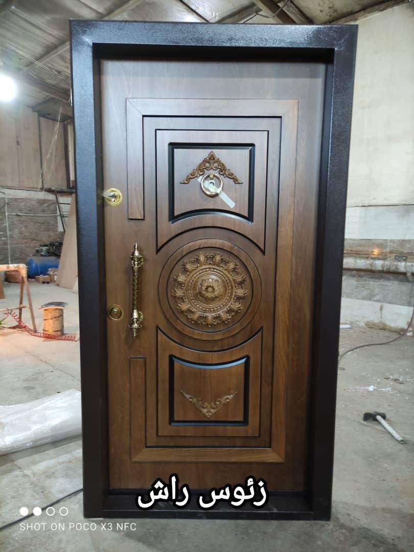 استخدام جوشکار ونجار درب ضدسرقت و کارگر ساده|استخدام صنعتی، فنی، مهندسی|ماهدشت, |دیوار