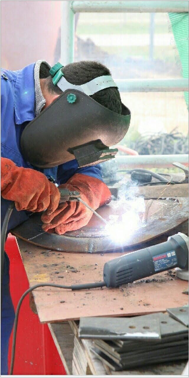 لوله کشی گاز آب (کلی جزئی)تاسیسات جوشکاری|خدمات پیشه و مهارت|تهران, نیروی هوایی (پیروزی)|دیوار