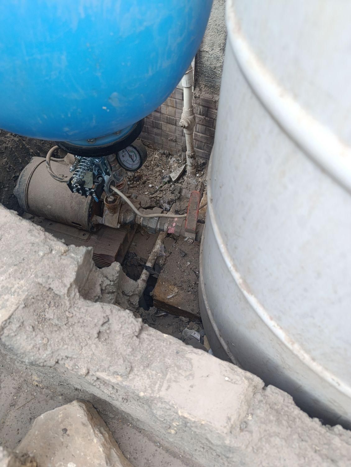 نصب و تعمیر پمپ اب و کلید اتوماتیک|خدمات پیشه و مهارت|کرمان, |دیوار