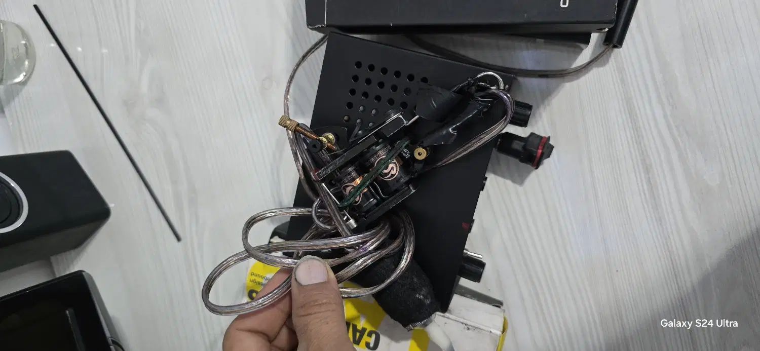 یک عدد دستگاه تتو گان و ترانس حرفه ای و سوزن|آرایشی، بهداشتی، درمانی|کنگاور, |دیوار