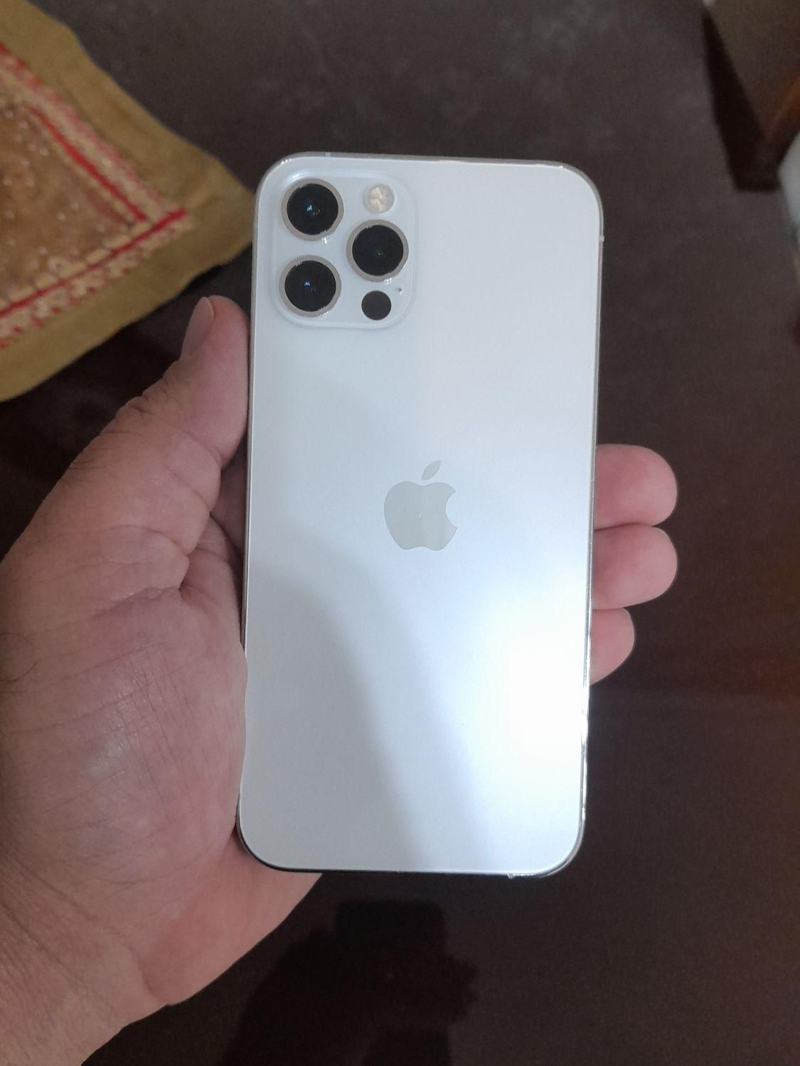 اپل iPhone 12 Pro با حافظهٔ ۲۵۶ گیگابایت|موبایل|تهران, بهارستان|دیوار