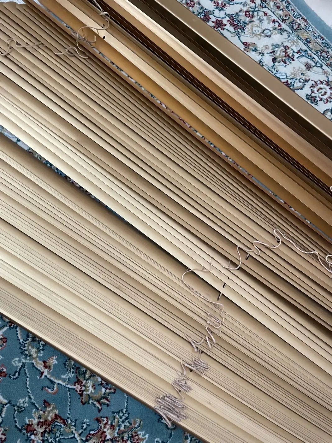 پرده کرکره ای طلایی|پرده، رانر، رومیزی|مشهد, شهرک ابوذر|دیوار
