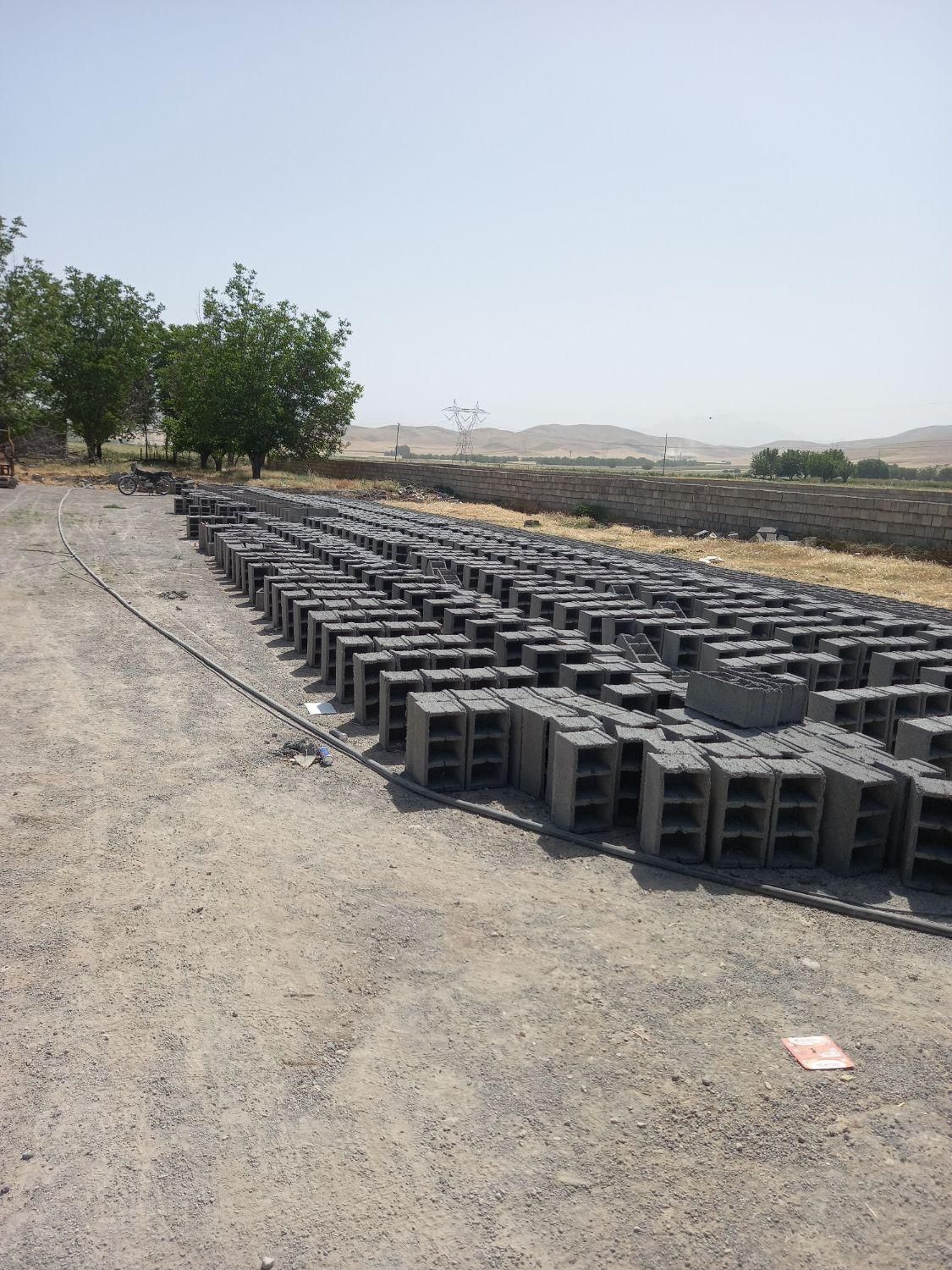 بلوک زنی چمچمال|مصالح و تجهیزات ساختمان|صحنه, |دیوار