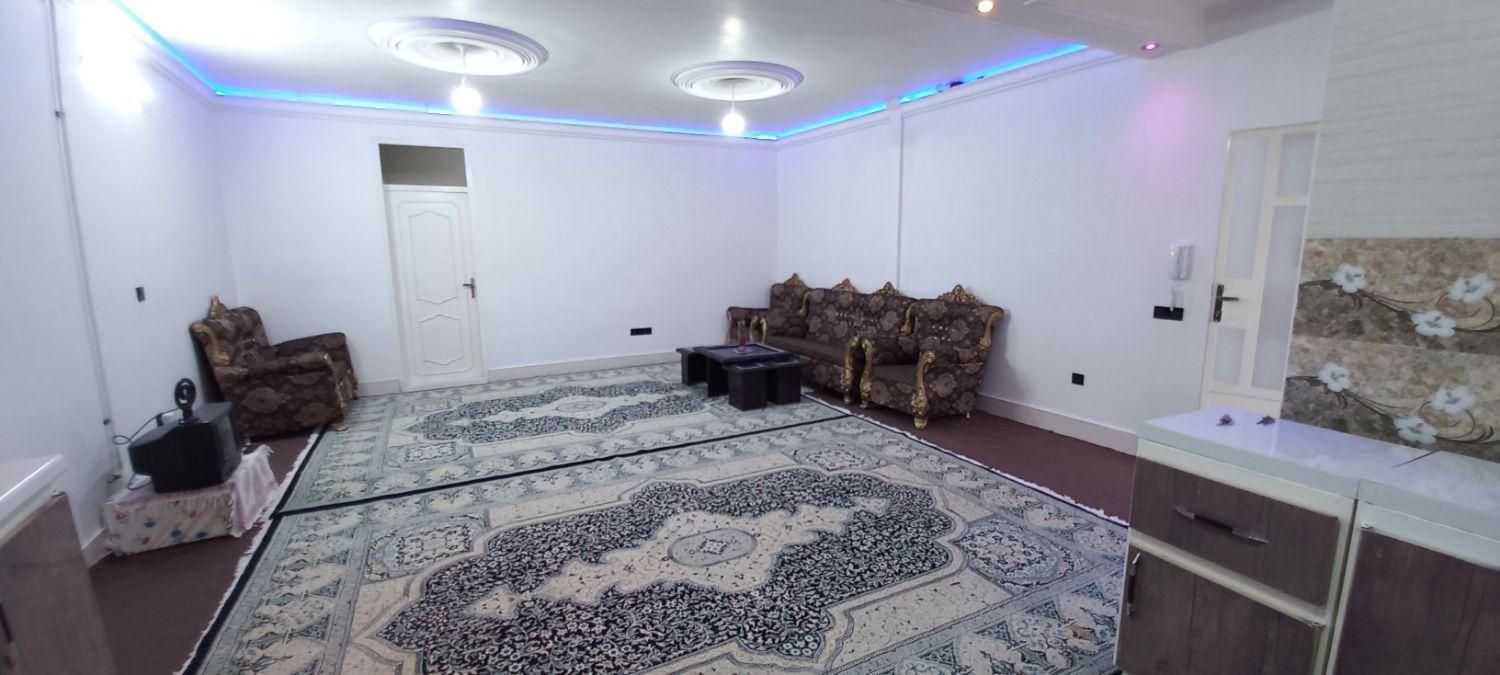 اجاره سوئیت همراه با پارکینگ برای مسافران محترم|اجارهٔ کوتاهمدت آپارتمان و سوئیت|خرمآباد, |دیوار