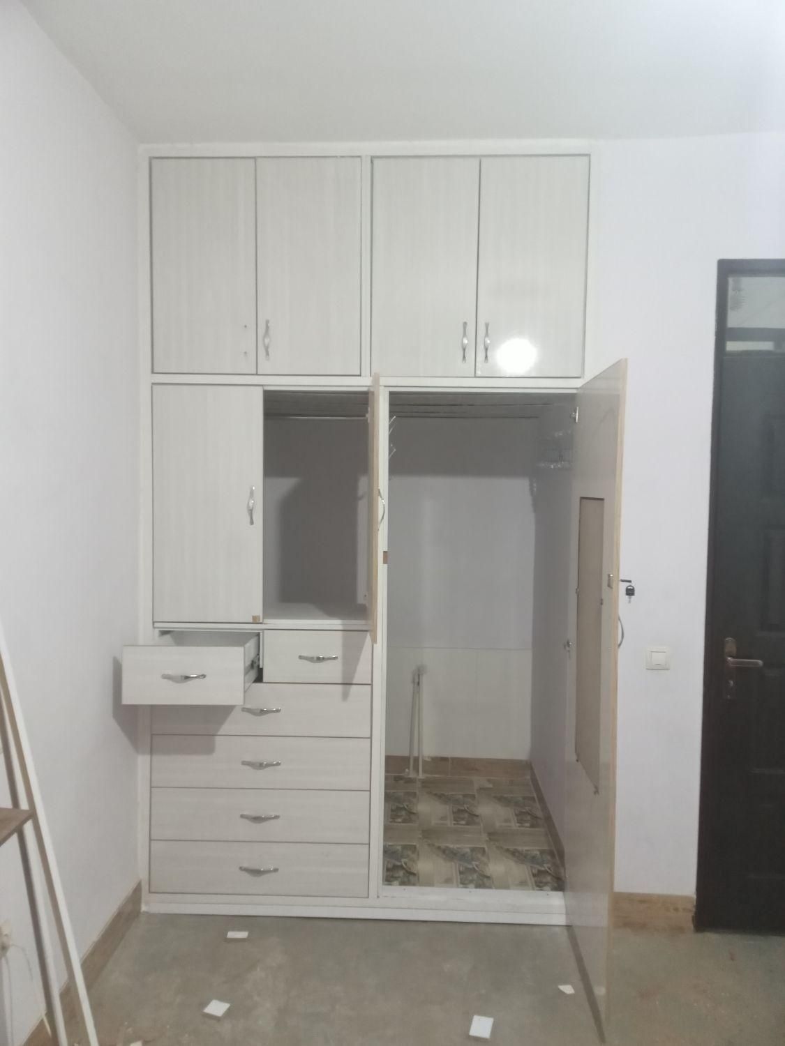 تعمیر و نصب وساخت کابینت وکمد ودکور چوبی مصنوعی|جاکفشی، کمد، دراور|اشتهارد, |دیوار