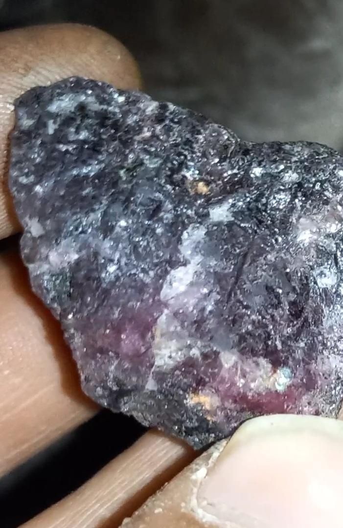 یاقوت طبیعی تراش نخورده اصل|جواهرات|اصفهان, بهارستان|دیوار