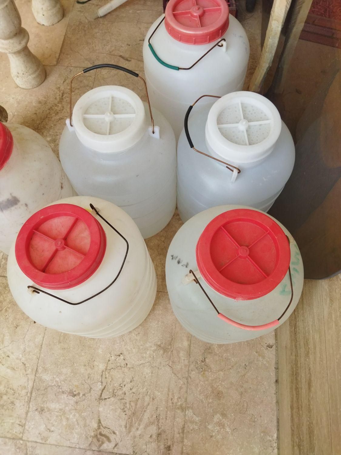 تعدادی بانکه سه خط بزرگ نو فروش فوری|ظروف نگهدارنده، پلاستیکی، یکبارمصرف|ورامین, ورامین|دیوار