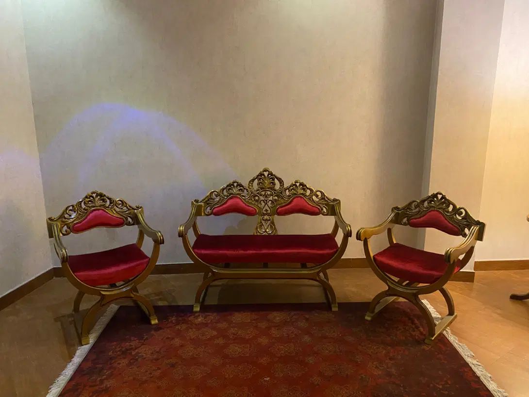 فروش ست کامل مبل انتیک خاص ، فرش ، اباژور و میز|مبلمان خانگی و میز عسلی|رشت, کاکتوس|دیوار