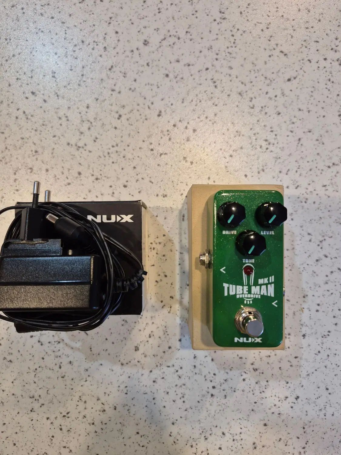 افکت nux overdrive tubeman به همراه آداپتور nux|گیتار، بیس، امپلیفایر|تهران, حسین‌آباد|دیوار