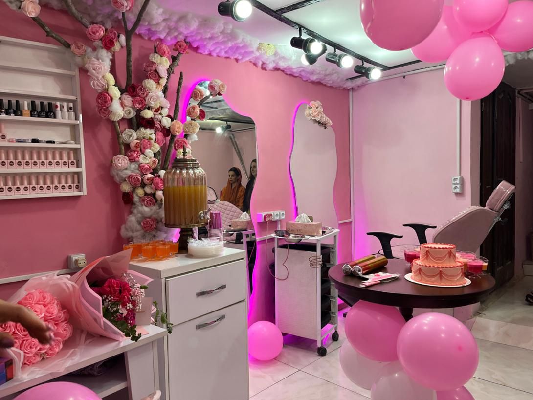 استخدام پرسنل سالن زیبایی شانا|استخدام درمانی، زیبایی، بهداشتی|رشت, بازار|دیوار