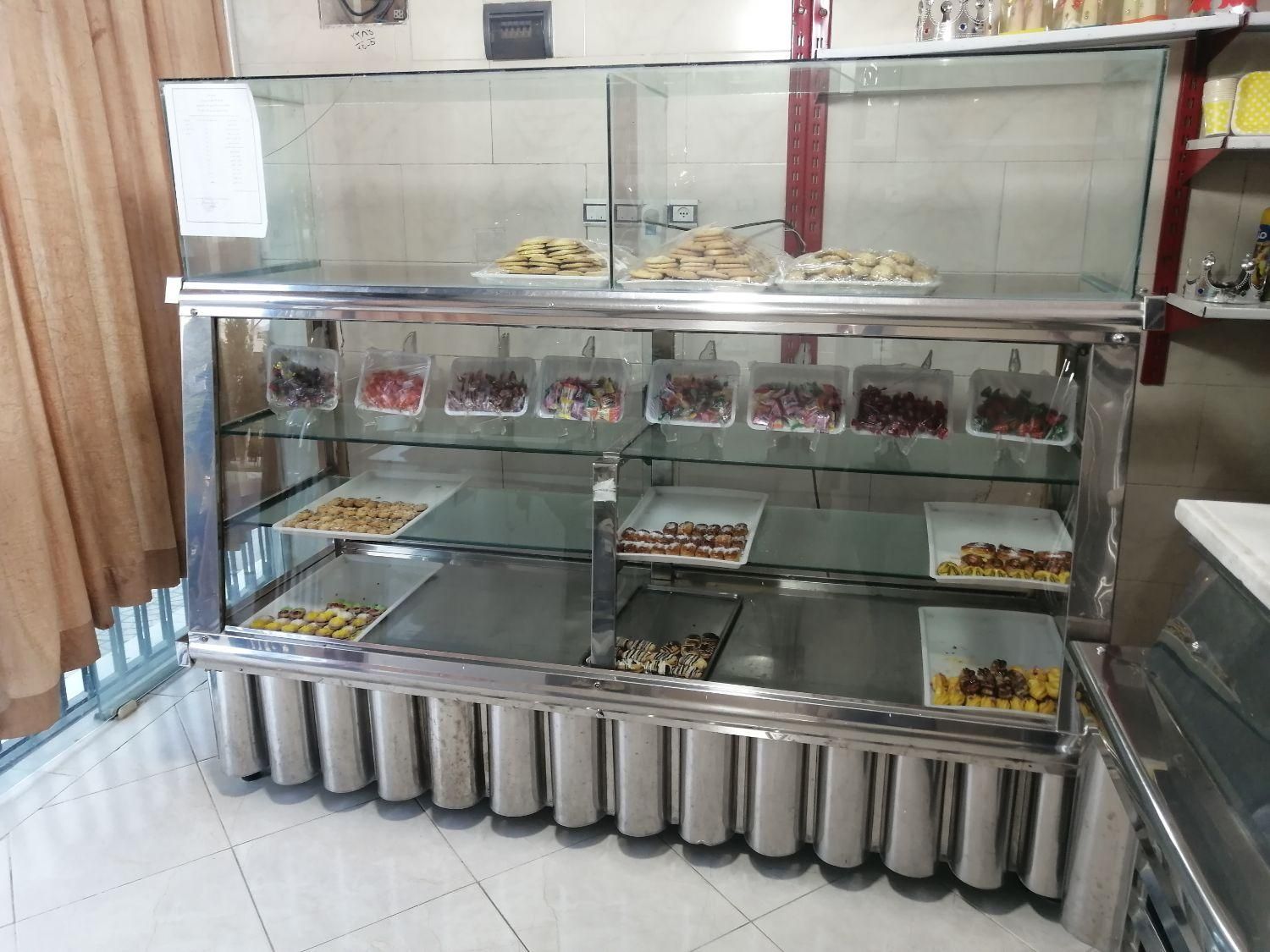 یخچال و ویترین و فریز و کانکس|فروشگاه و مغازه|نی‌ریز, |دیوار