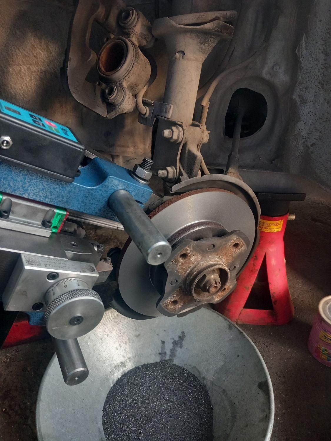 تراش دیسک ترمز روکار با دستگاه تمام اتوماتیک|خدمات موتور و ماشین|مسجد سلیمان, |دیوار