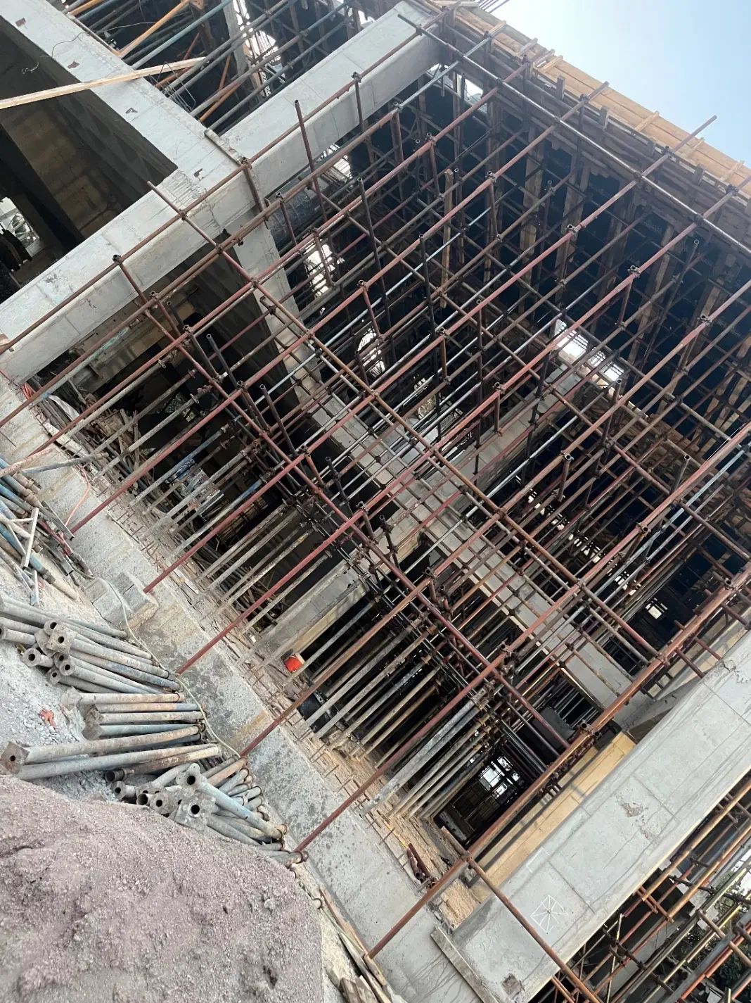 جذب استاد کار وارد داربست|استخدام صنعتی، فنی، مهندسی|رشت, کوی حسینی|دیوار