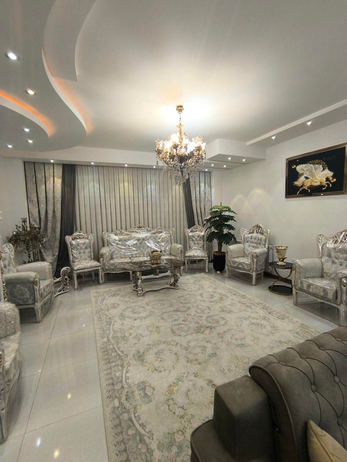 فروش آپارتمان سه خوابه/تک واحدی/طلائیه|فروش آپارتمان|قرچک, شهرک طلائیه|دیوار