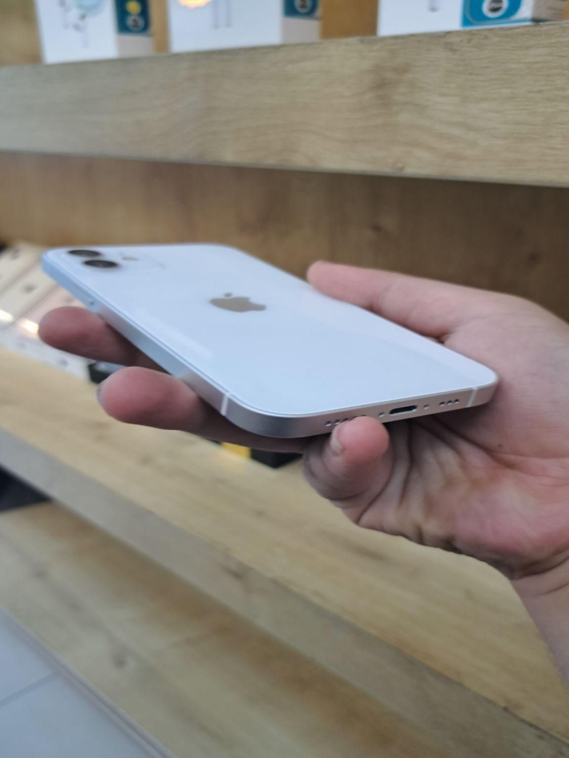 اپل iPhone 12 با حافظهٔ ۱۲۸ گیگابایت|موبایل|اصفهان, احمدآباد|دیوار