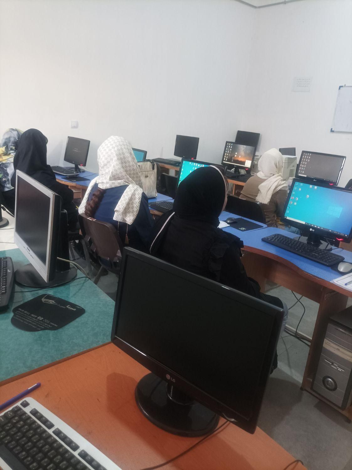 ثبت نام ترم تابستانی|خدمات آموزشی|شاهین دژ, |دیوار