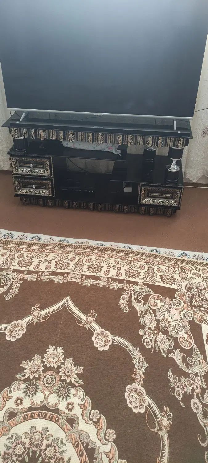 پنج تیکه وسایل منزل دوتافرش مبل وعسلی ودکور6تمن|حراج|سنندج, |دیوار