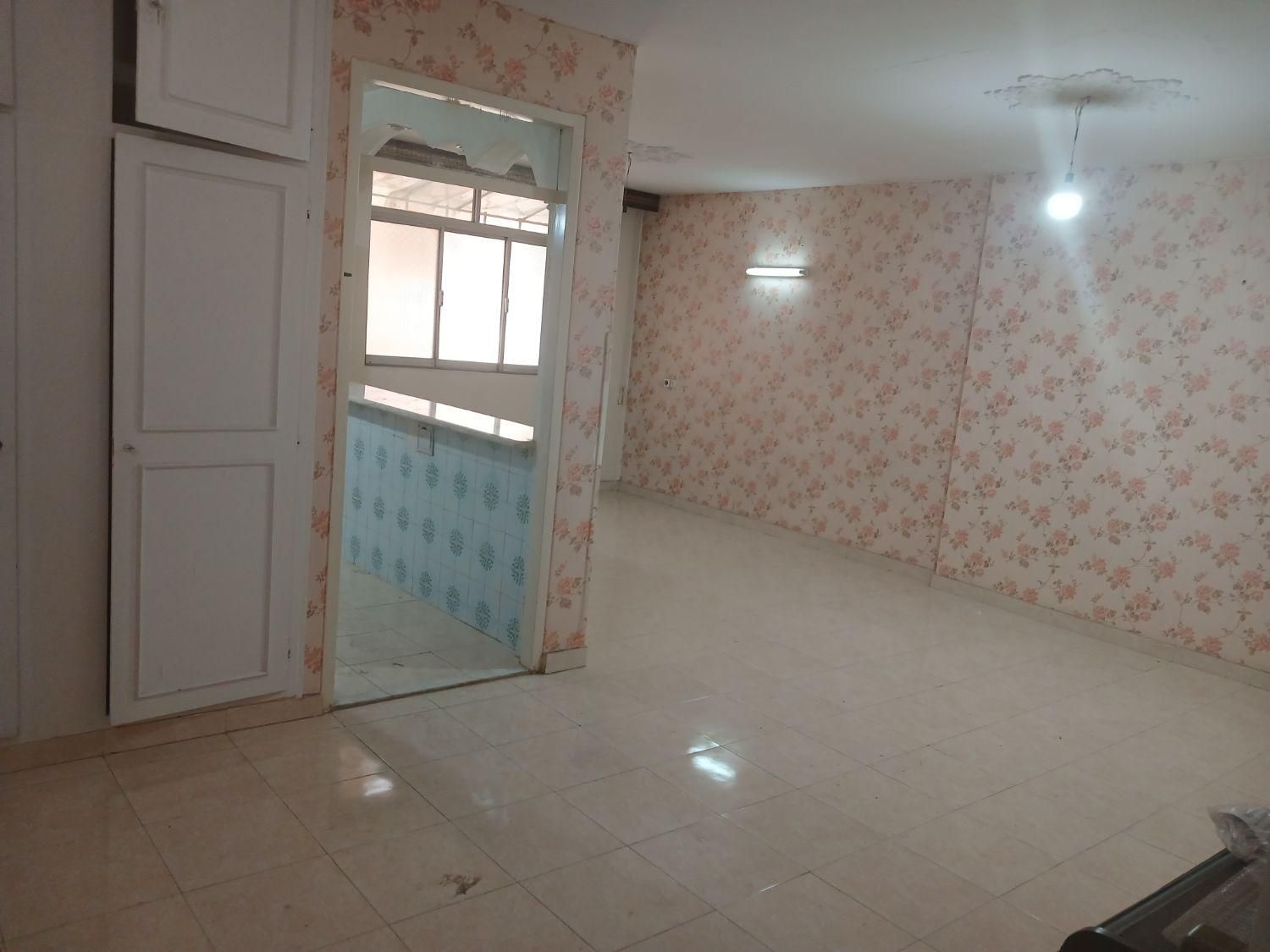 95متر طبقه اول باپارکینگ انباری پایین تراز زرتشت|اجارهٔ آپارتمان|تهران, بلوار کشاورز|دیوار