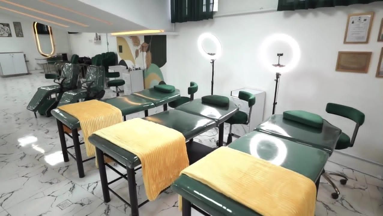 تخت چستر مژه ٪صندلی پدالی|آرایشگاه و سالن‌های زیبایی|تهران, شهرک ابوذر|دیوار