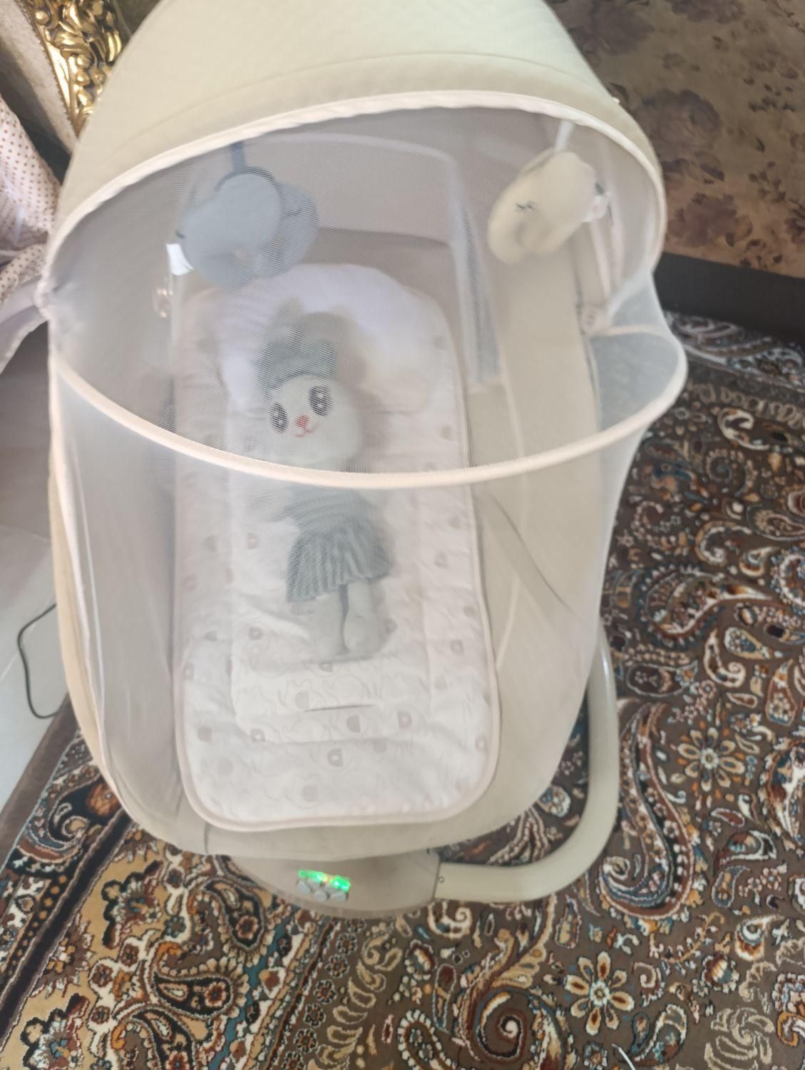 گهواره برقی مارک ماستیلا|اسباب و اثاث بچه|سبزوار, باهنر|دیوار