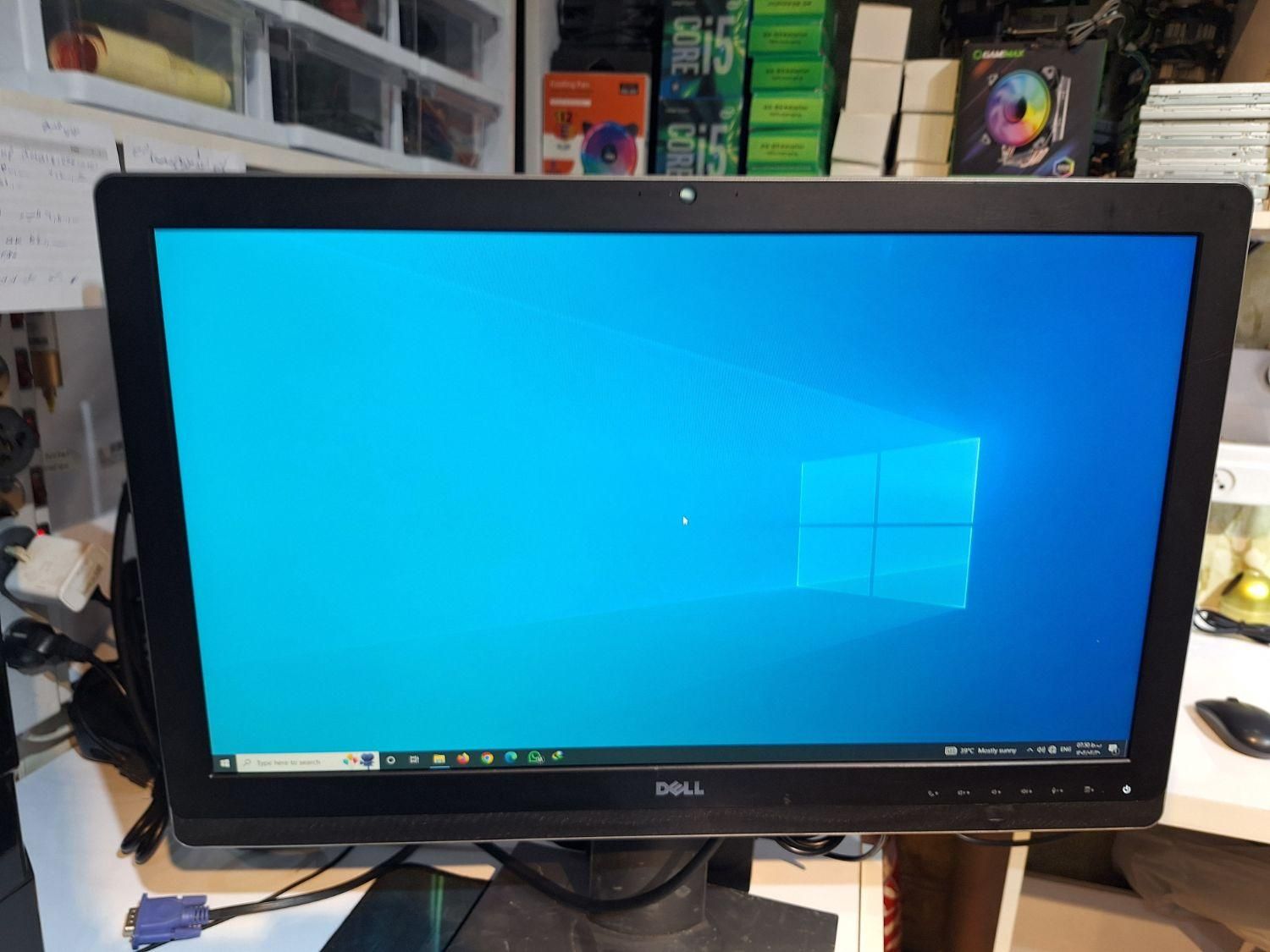مانیتور حرفه‌ای Dell UZ2315H|قطعات و لوازم جانبی رایانه|اصفهان, شفق|دیوار