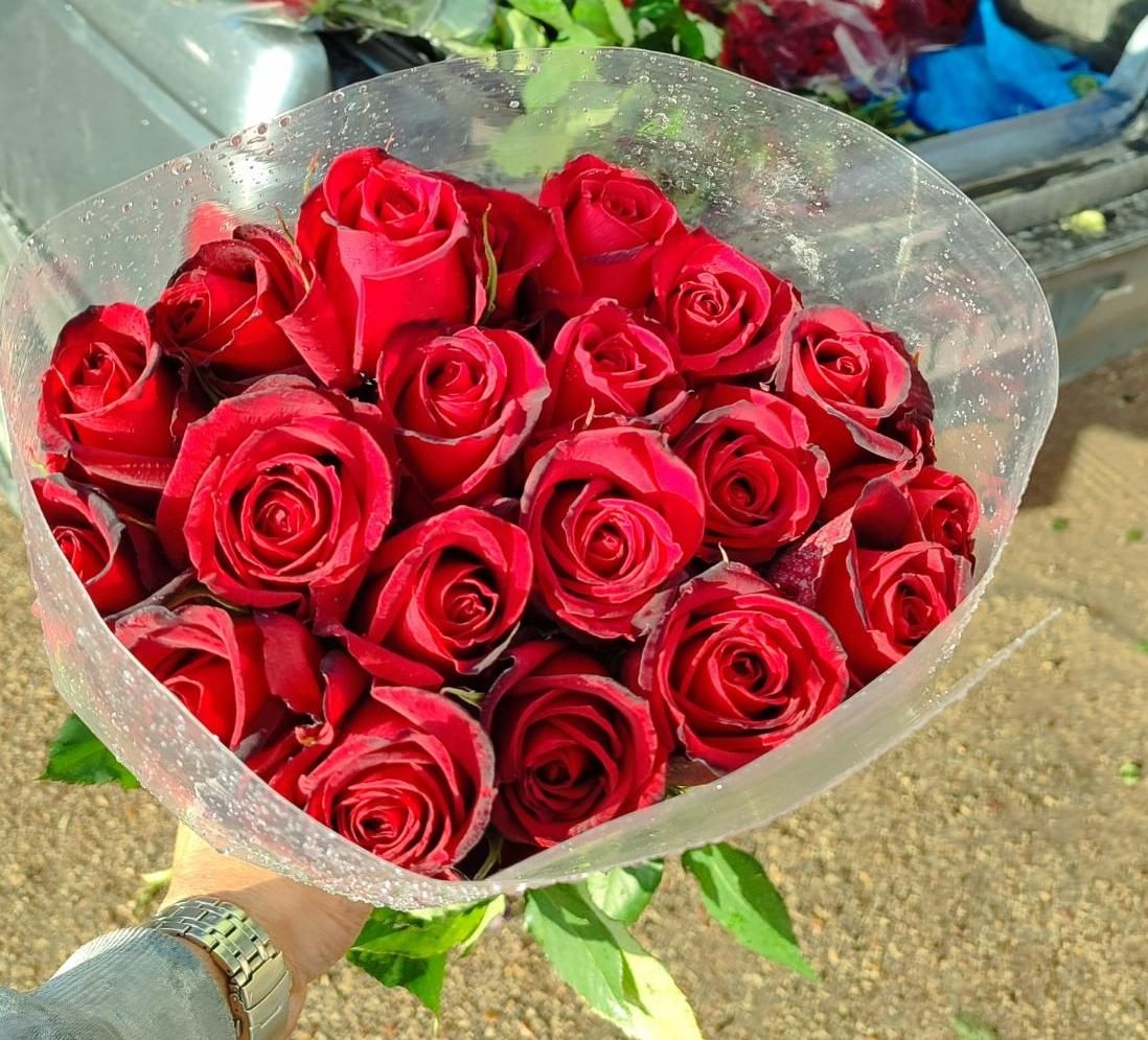 دسته گل و باکس|گل و گیاه طبیعی|شیراز, کاراندیش|دیوار