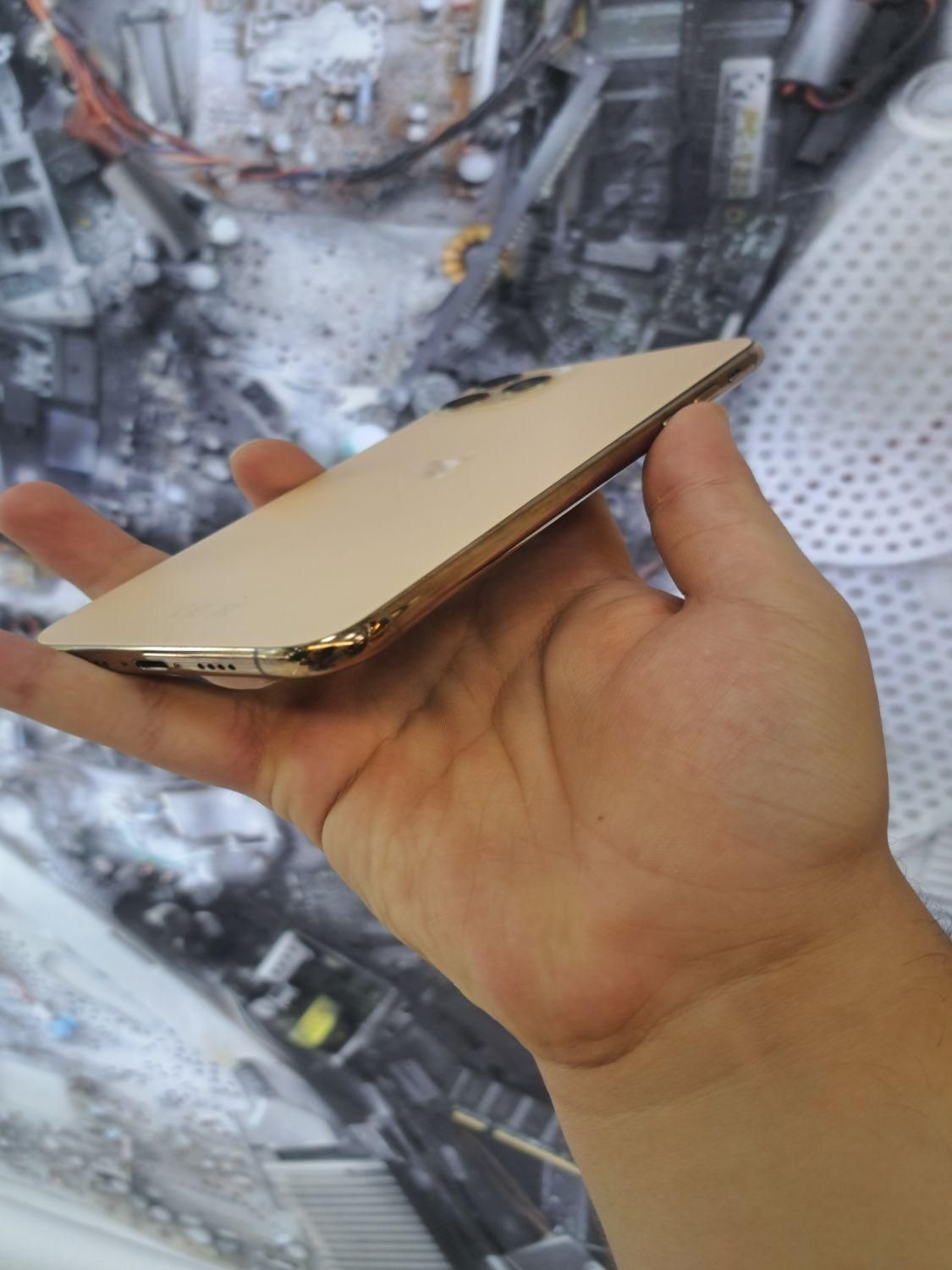 اپل iPhone 11 Pro Max با حافظهٔ ۲۵۶ گیگابایت|موبایل|اصفهان, احمدآباد|دیوار