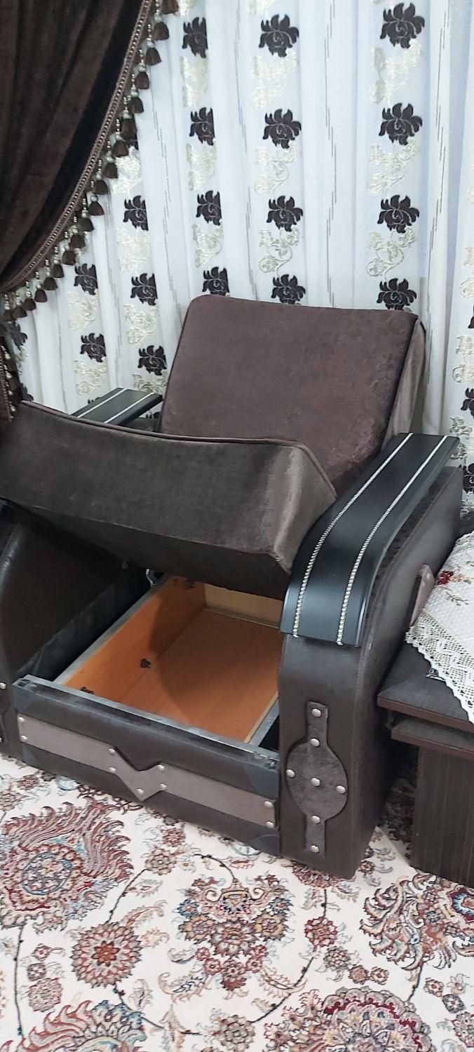 مبل ۶نفره تخت خواب شو همراه میز وسط و ۴ میزعسلی|مبلمان خانگی و میز عسلی|گرگان, |دیوار