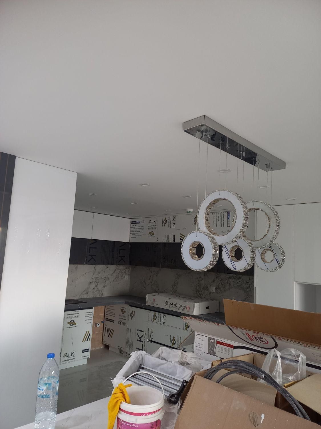 نقاشی ساختمان و درب پنجره و خرده کاری|خدمات پیشه و مهارت|صدرا-فارس, فاز ۱|دیوار