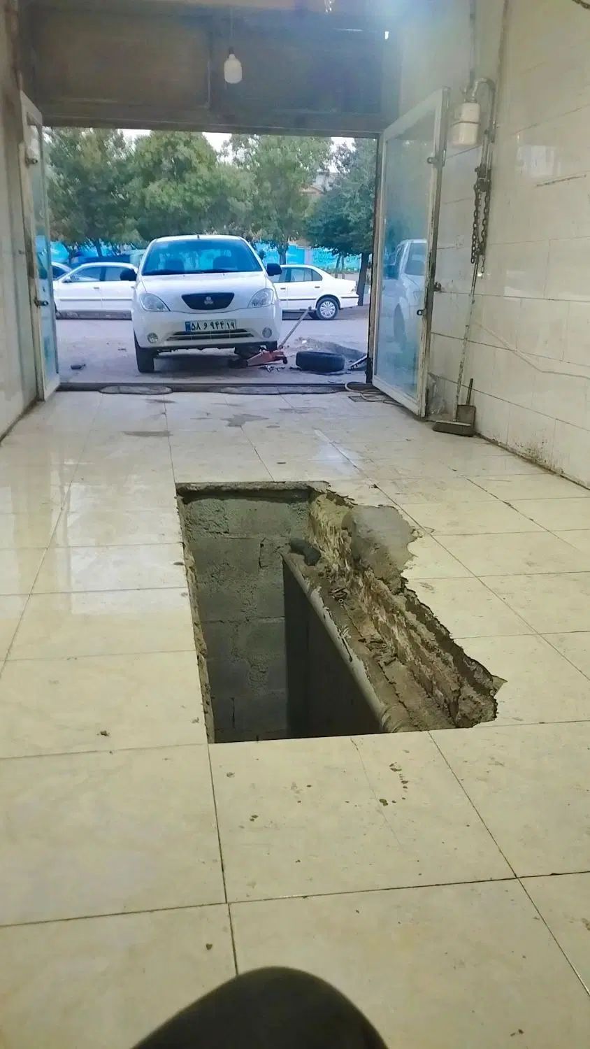 به یک استاد کار  صافکار یا  برق خودرو نیازمندیم|استخدام صنعتی، فنی، مهندسی|کرمانشاه, |دیوار
