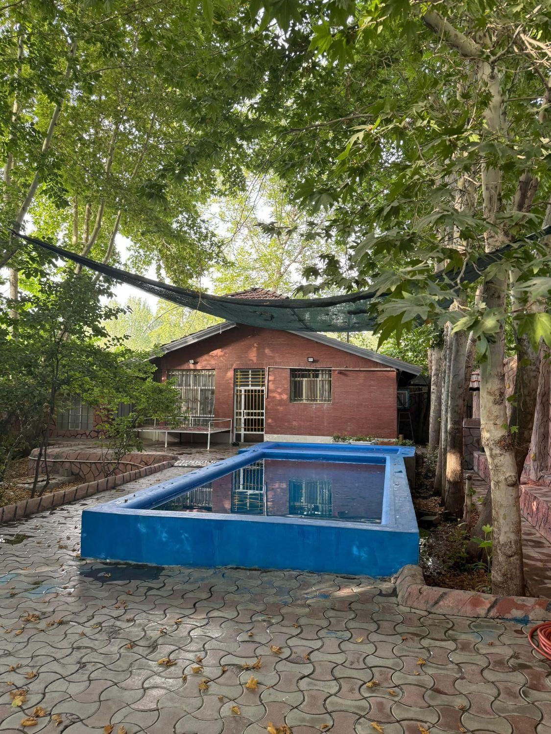 ویلا جنگلی استخر روباز در باغبادران|اجارهٔ کوتاه‌مدت ویلا و باغ|اصفهان, باغ زرشک|دیوار