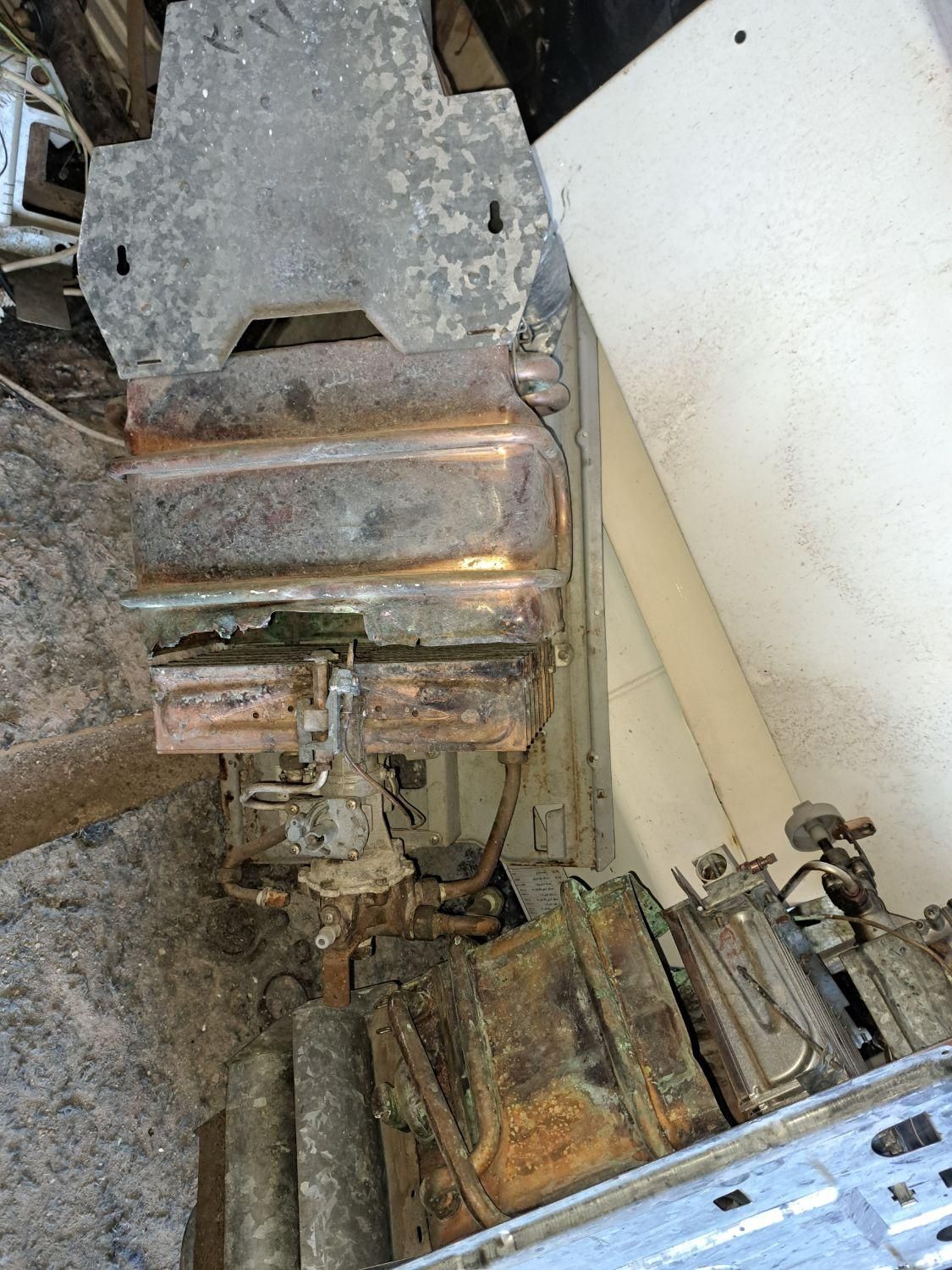 خریدار ابگرمکن بوتان وغیره خراب|آبگرمکن، پکیج، شوفاژ|شیراز, ده پیاله|دیوار