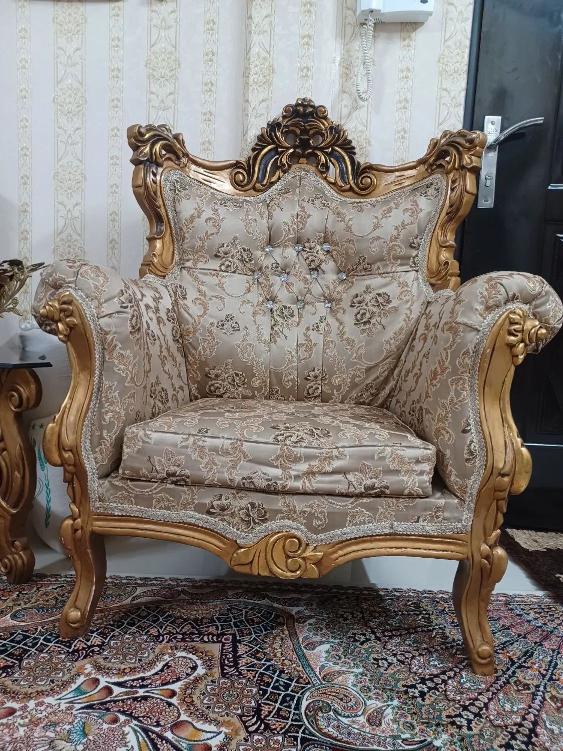 یک دست مبل۹نفره استیل به همراه بوفه و اینه کنسول|مبلمان خانگی و میز عسلی|ری, علایین|دیوار