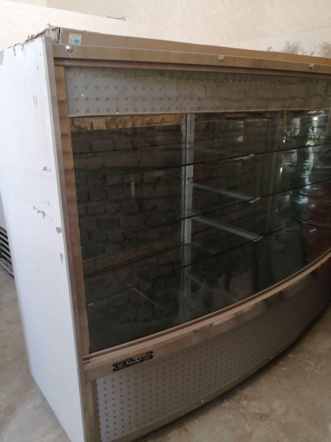 یخچال و ویترین و فریز و کانکس|فروشگاه و مغازه|نی‌ریز, |دیوار