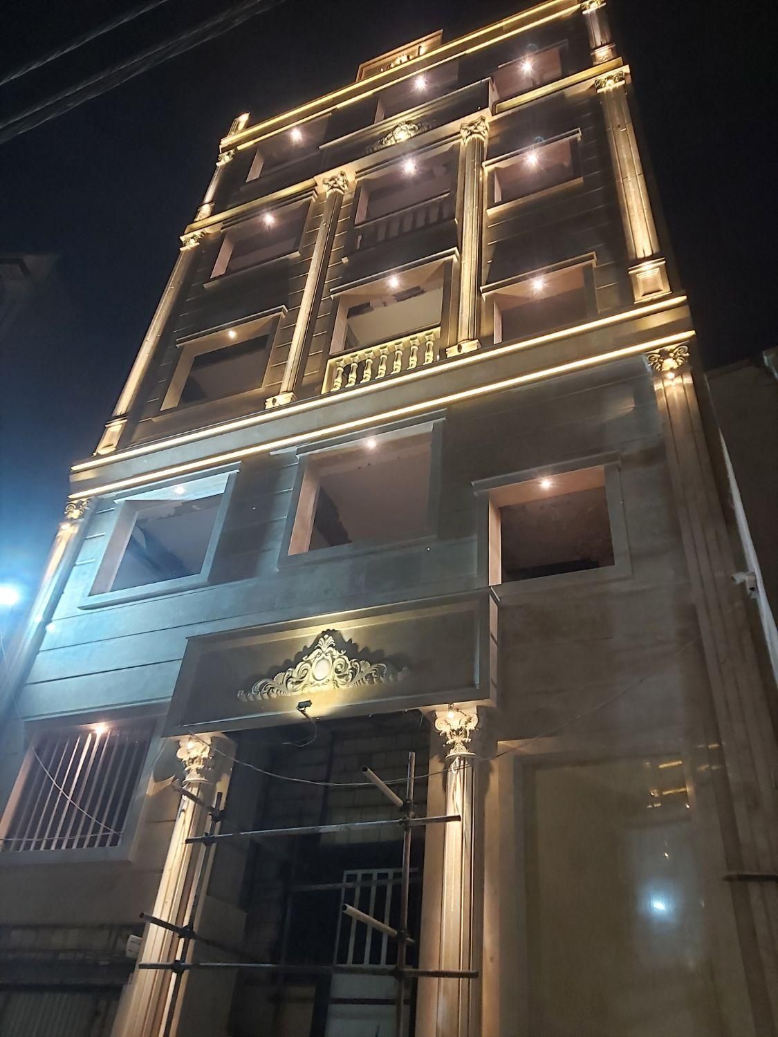 برق برقکار برق کشی|خدمات پیشه و مهارت|بروجرد, |دیوار