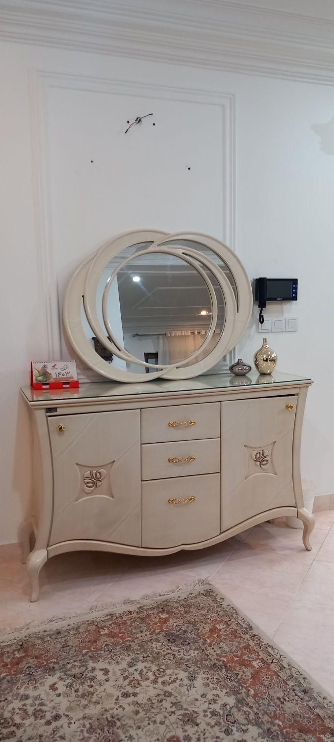 آیینه کنسول|بوفه، ویترین، کنسول|نوشهر, |دیوار