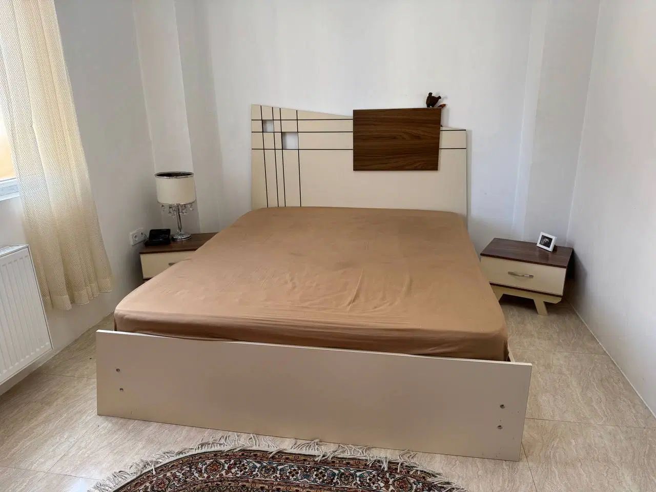 تخت خواب ۲ نفره با تشک و پاتختی|تخت و سرویس خواب|رشت, کوی مهر|دیوار