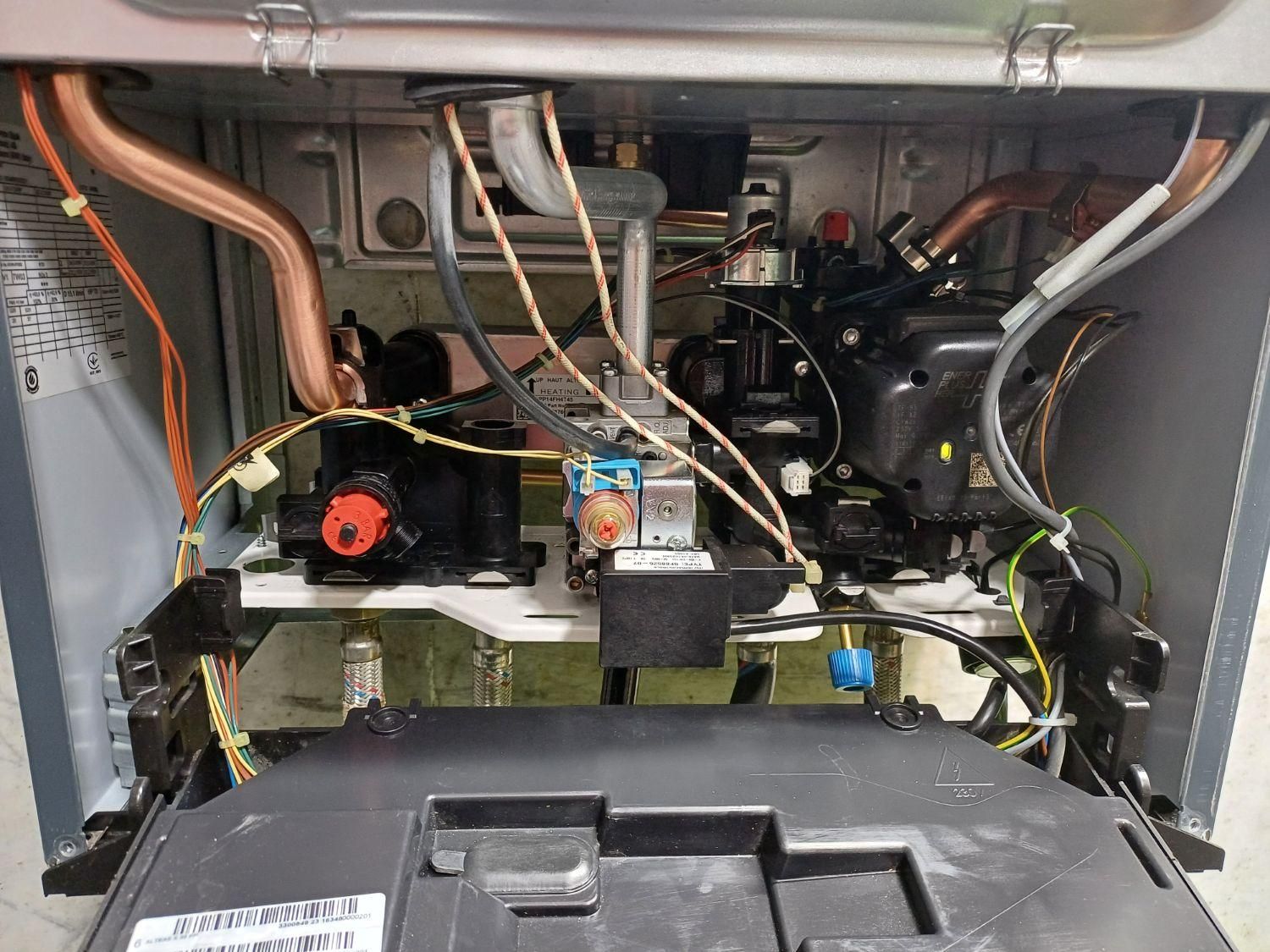 تعمیرات.سرویس پکیج و کولرهای گازی|خدمات پیشه و مهارت|سمنان, |دیوار