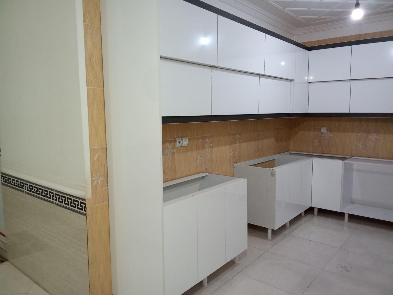 کابینت و کمد دیواری نقدواقساط|خودرو کلاسیک|بندرعباس, |دیوار