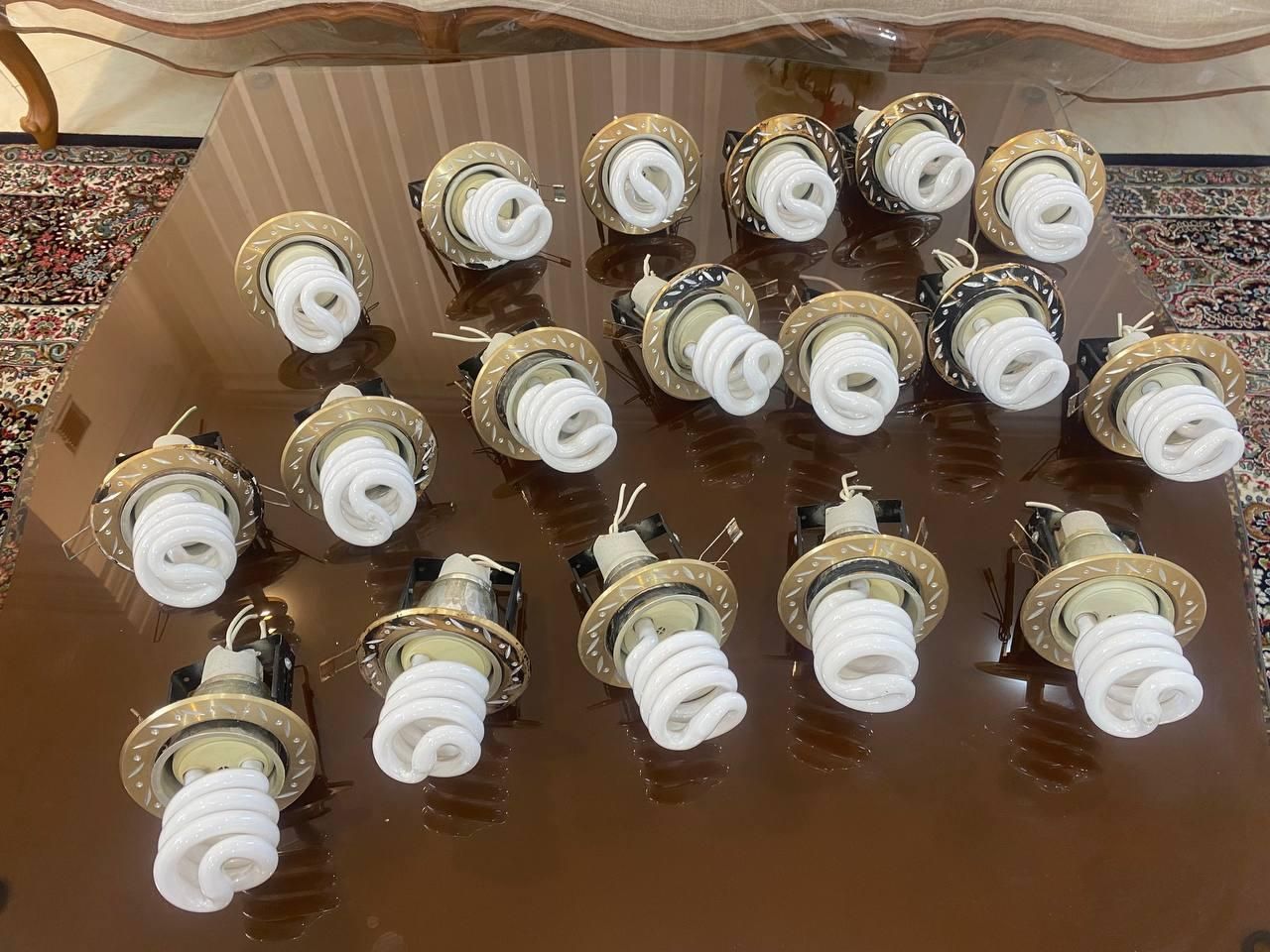 پاتلوم و لامپ ۱۸عدد|لامپ و چراغ|مشهد, دانشجو|دیوار