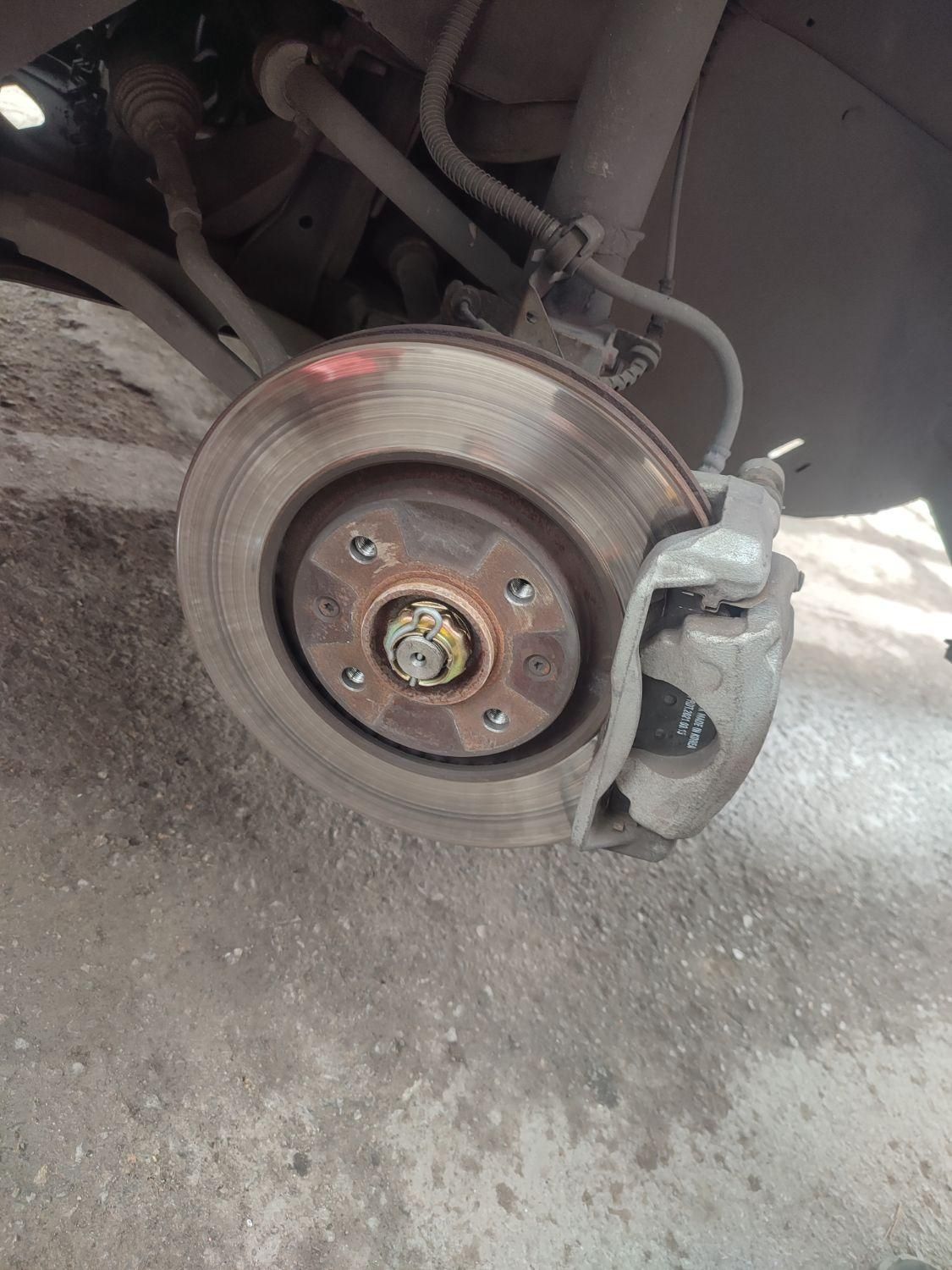 تراش دیسک ترمز (روکار)،سرویس کالیپر ترمز عرفان|خدمات موتور و ماشین|اصفهان, شهرک کوثر|دیوار