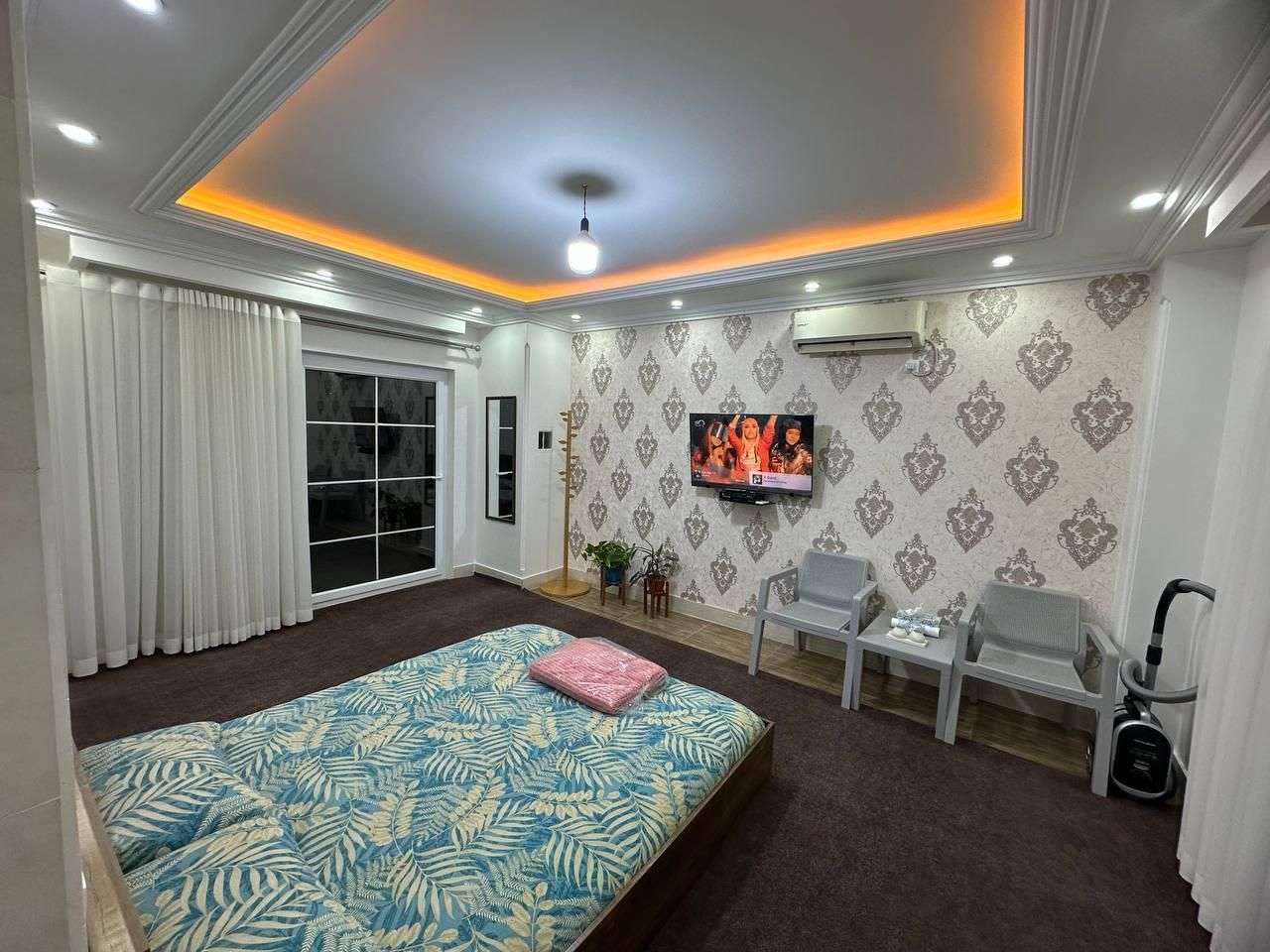 سوئیت نوساز و بسیار تمیز|اجارهٔ کوتاه‌مدت آپارتمان و سوئیت|قائم‌شهر, |دیوار