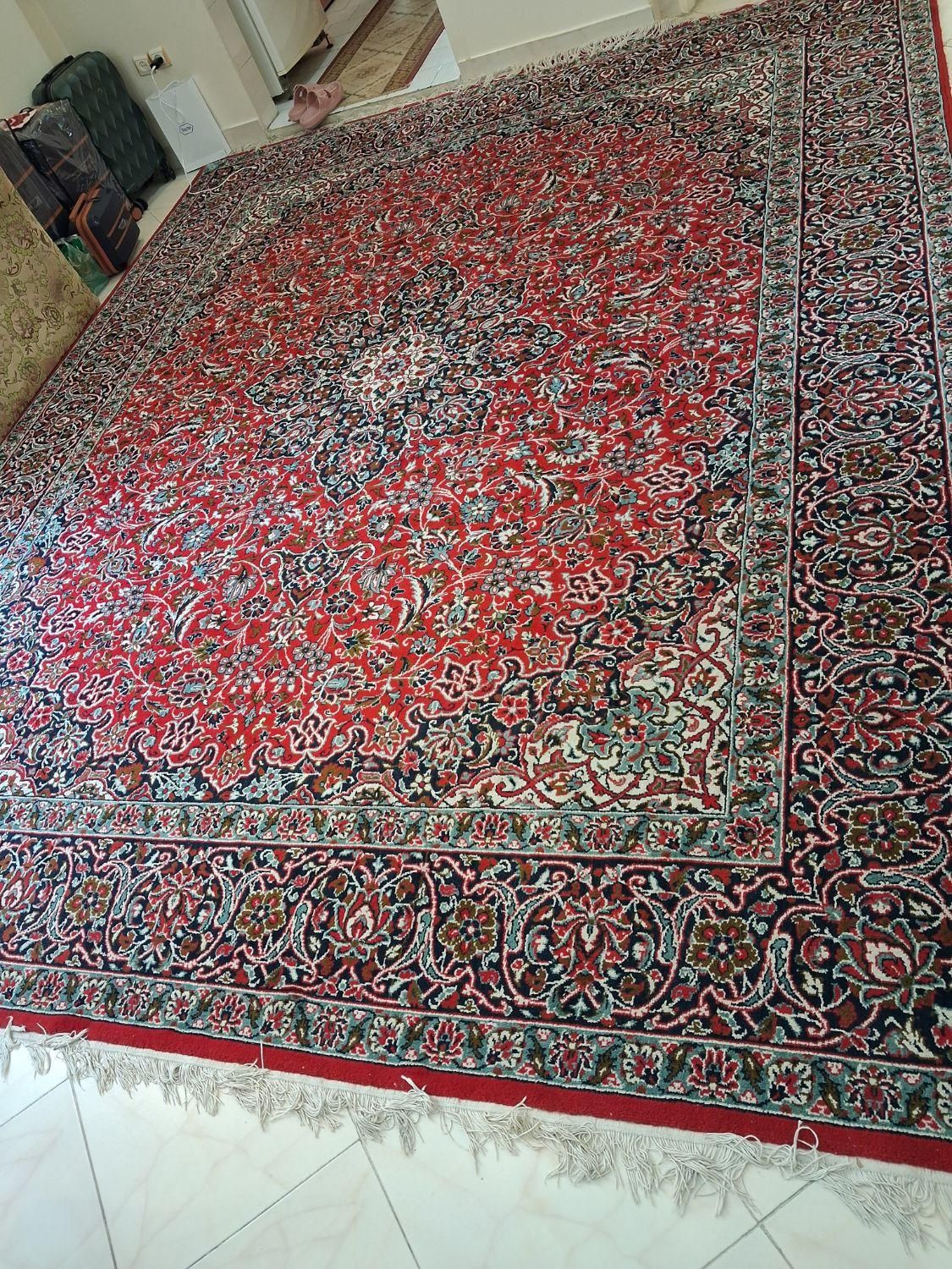 فرش ۷۰۰ شانه با ابعاد ۴×۳ در حد نو|فرش|تهران, نواب|دیوار