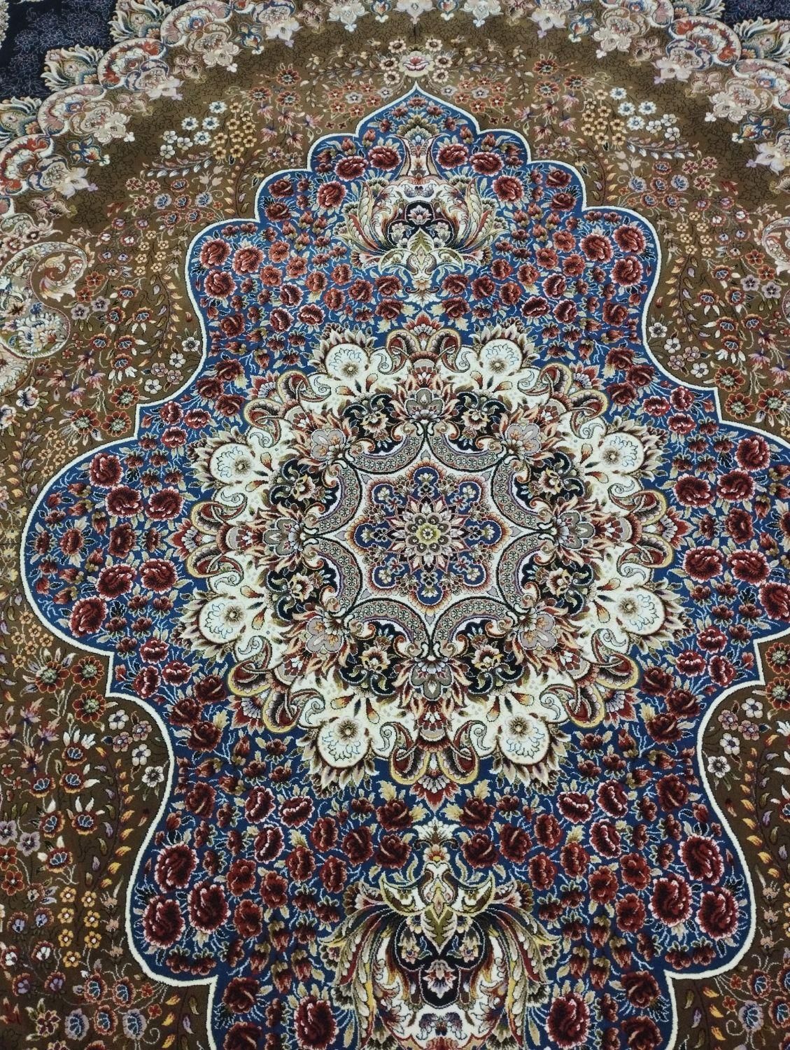 فرش ۱۲متری نو و درجه یک|فرش|شاهین‌شهر, شهرک گلدیس|دیوار