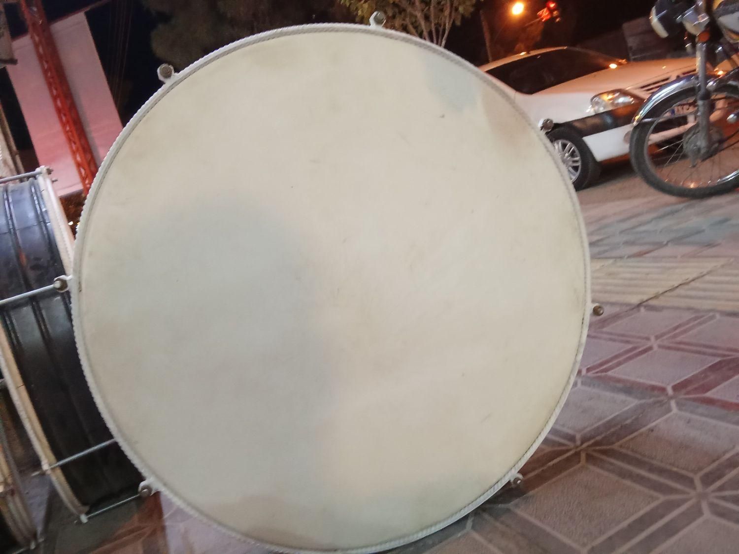 طبل تمیز سالم|درام و پرکاشن|قائن, |دیوار